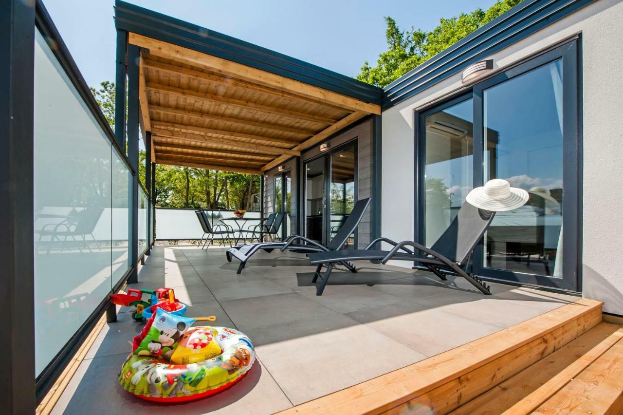 Eurocamp Mobile Homes At Fkk Nudist Campsite Solaris Tar-Vabriga Exterior foto